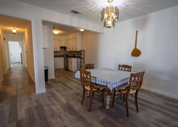 Сasa de vacaciones The Wonder - Sleeps 11 Near Tcu *